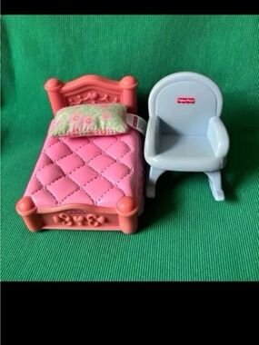 Fisher Price Loving family MY FIRST DOLLHOUSE BED doll CHAIR Bedroom Furniture
